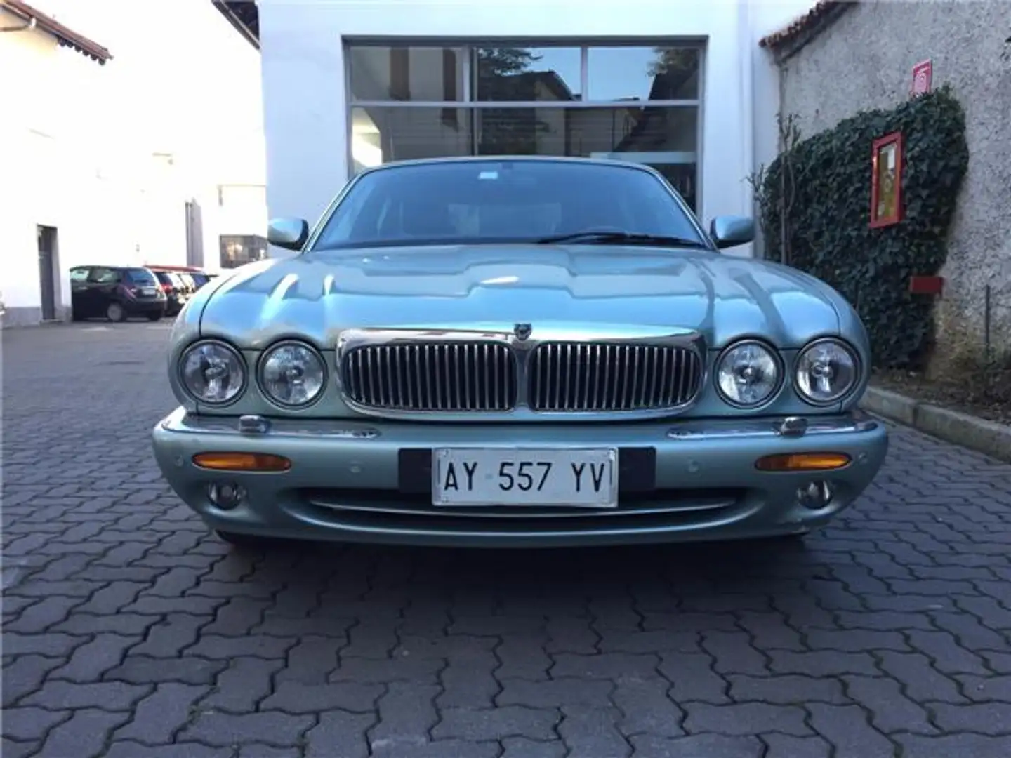 Jaguar Sovereign V8 zelena - 2