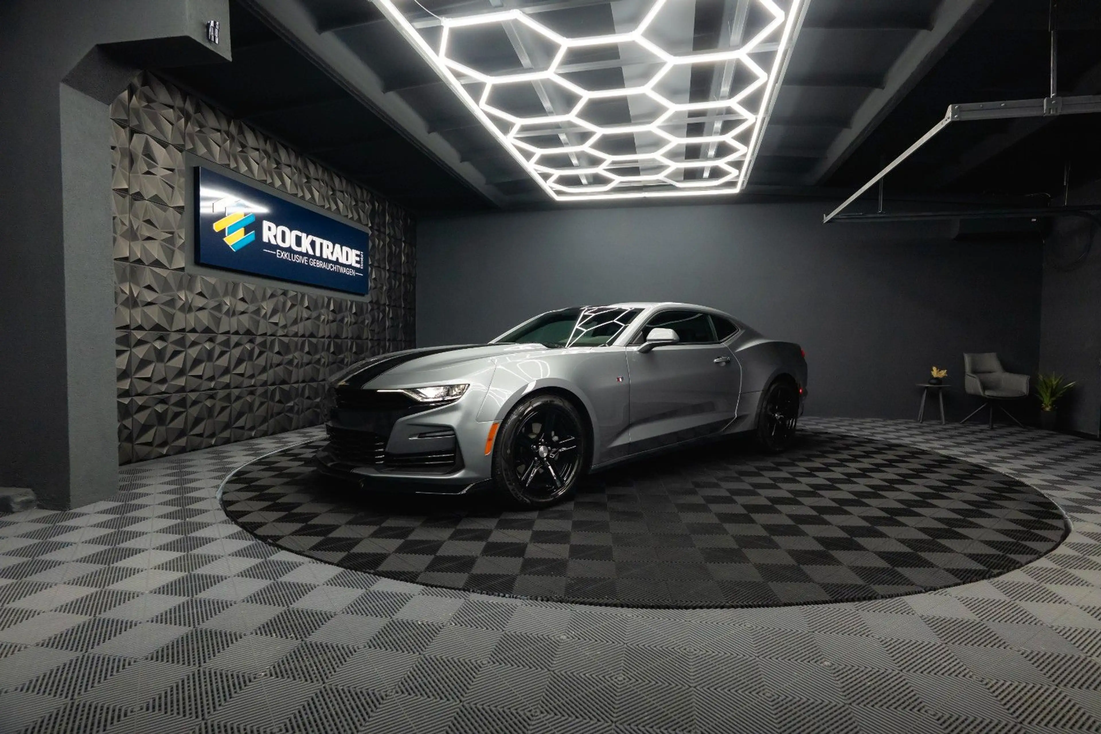 Chevrolet Camaro 2.0 Turbo Coupe LT Package *CarPlay*19% — photo 2