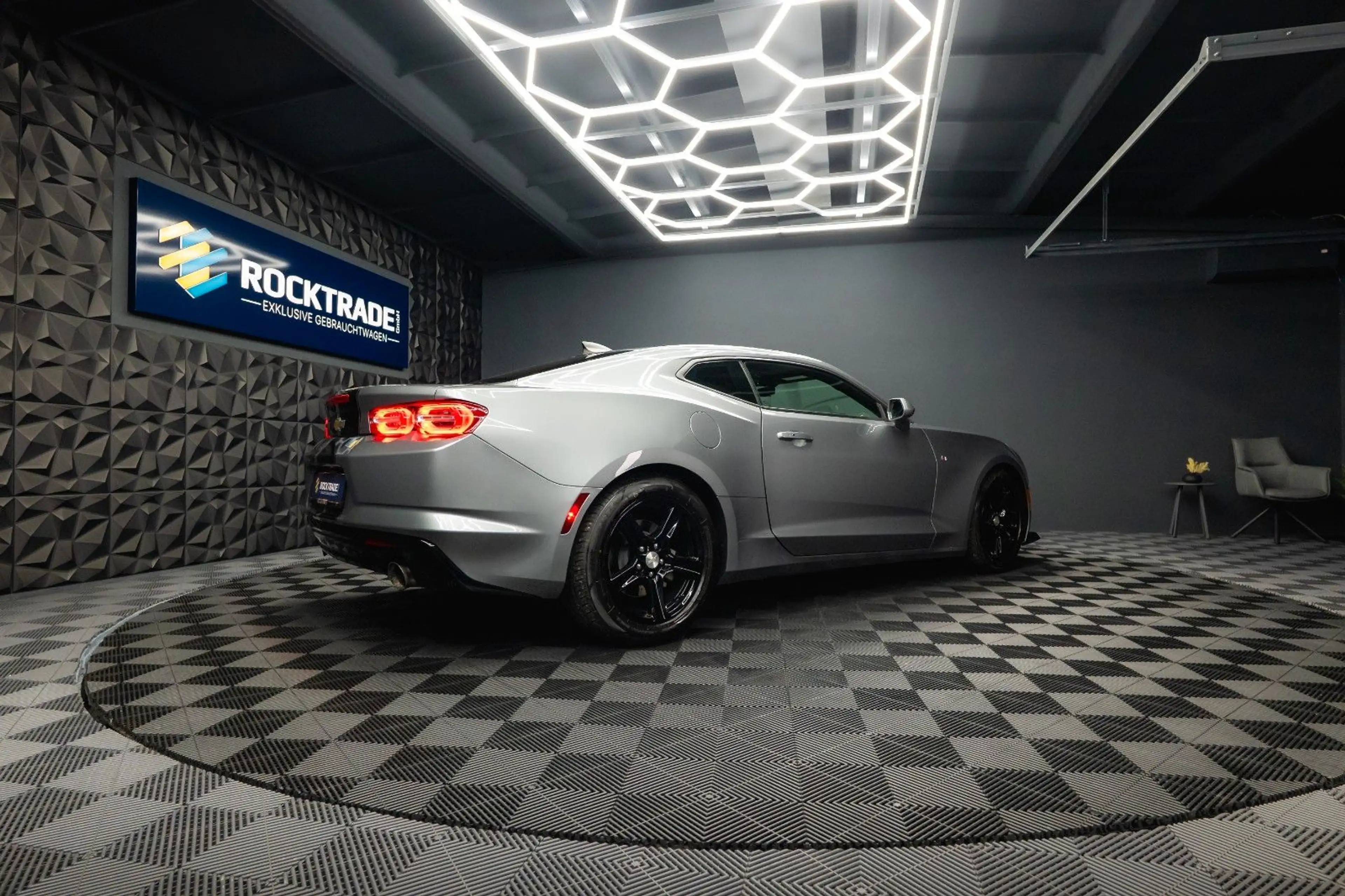 Chevrolet Camaro 2.0 Turbo Coupe LT Package *CarPlay*19% — photo 12