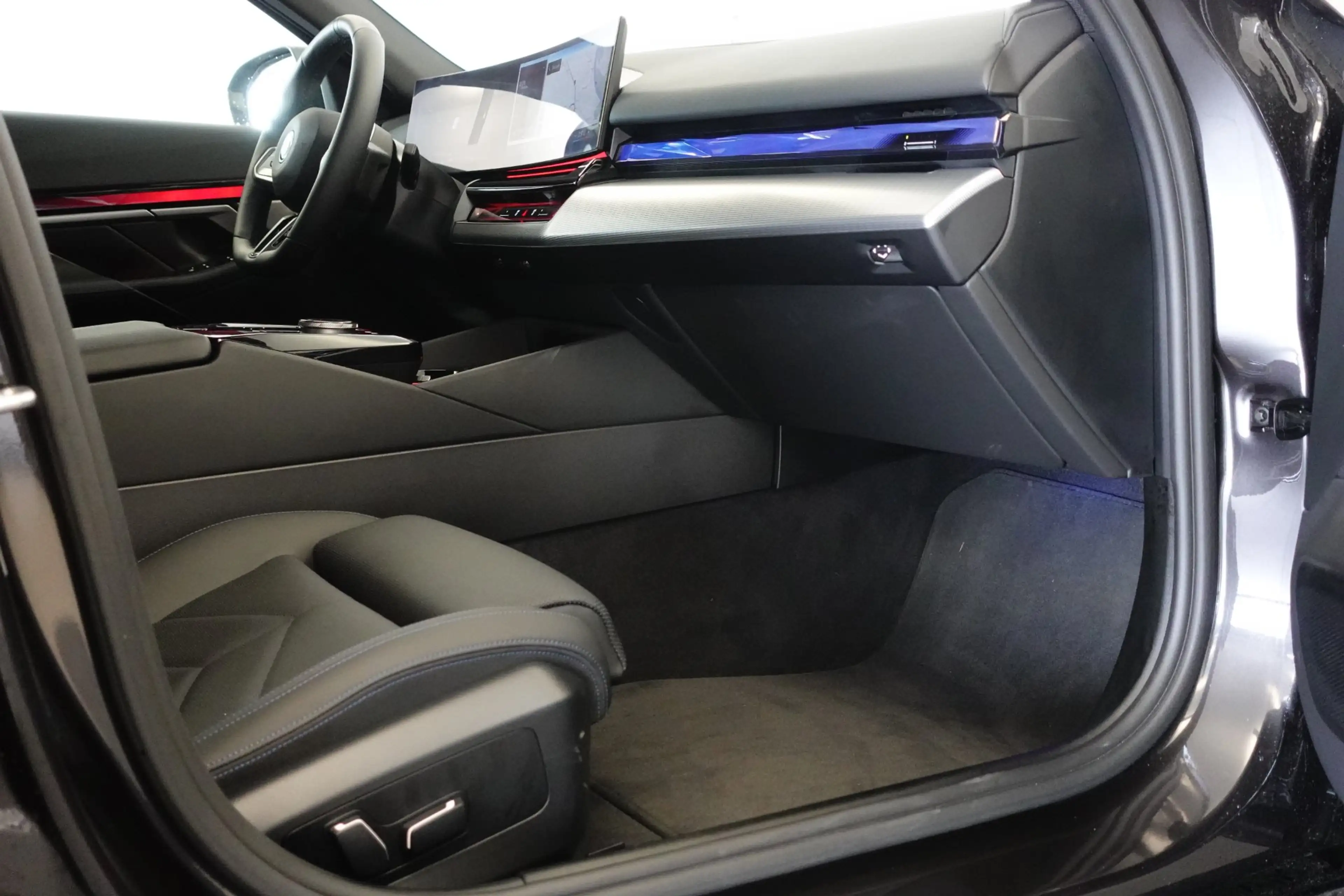 BMW i5 xDrive40 G60 — photo 9