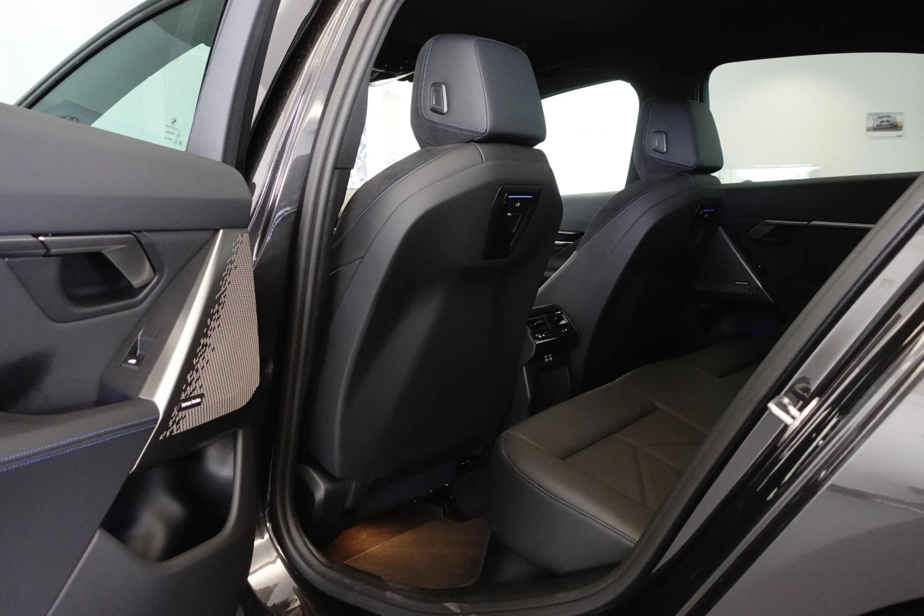 BMW i5 xDrive40 G60 — photo 14