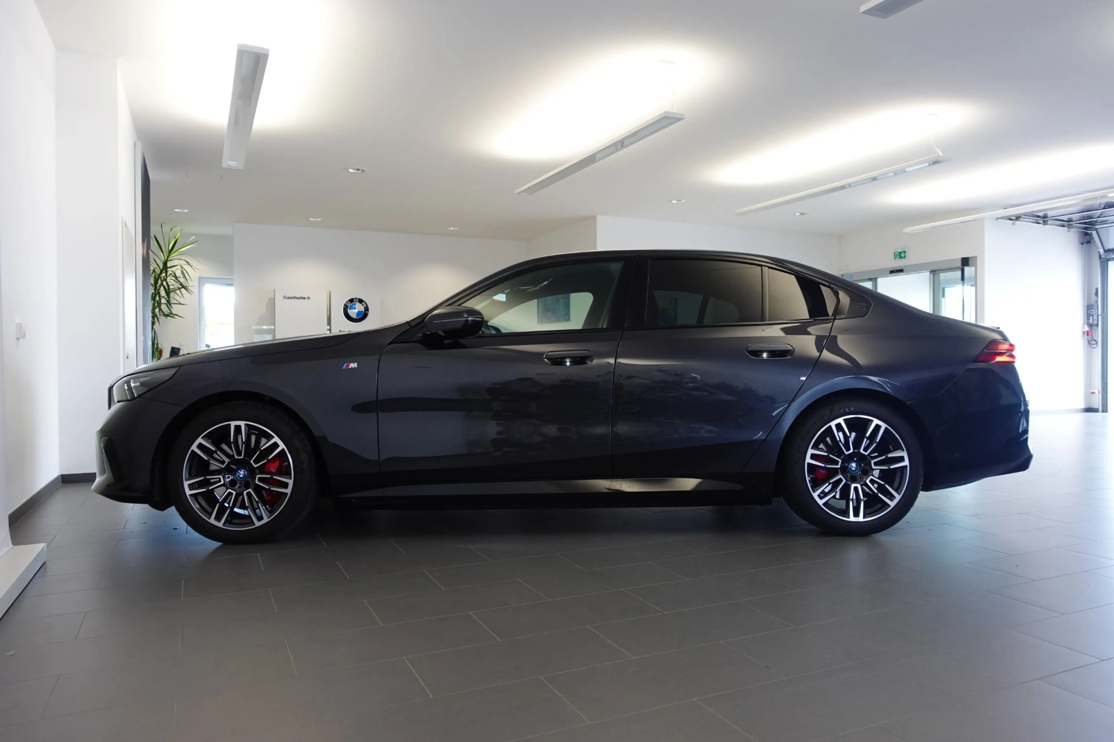 BMW i5 xDrive40 G60 — photo 5