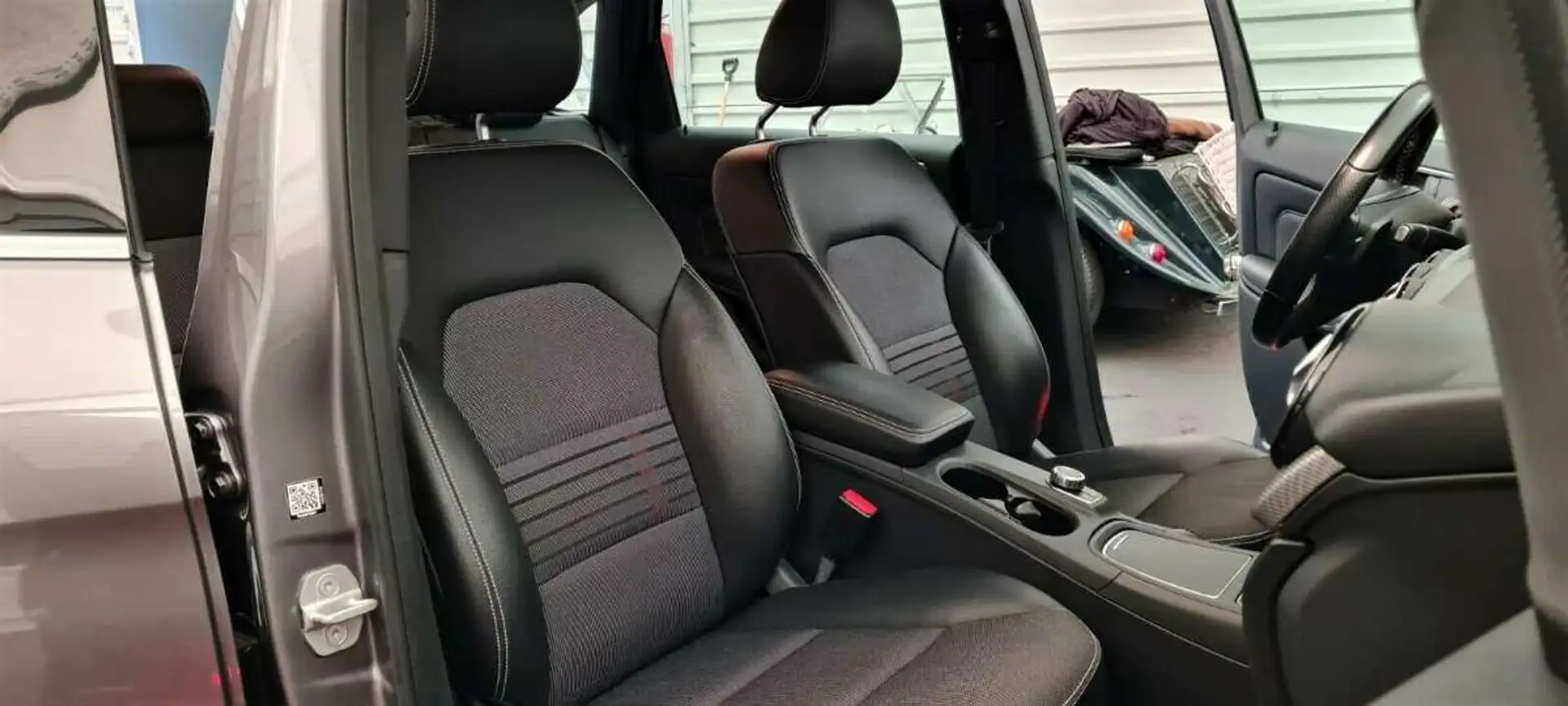 Mercedes-Benz B 180 B 180 d Grau - 2