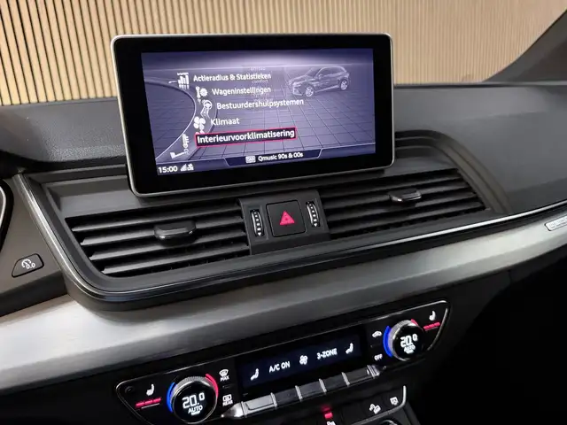 Audi Q5 view 14
