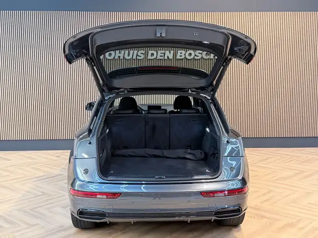 Audi Q5 view 22