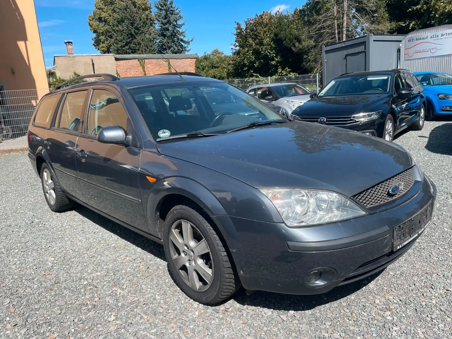 Ford Mondeo 1.8 92 kW Ambiente Grau - 2