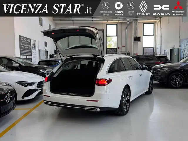 Mercedes-Benz E-Class view 13
