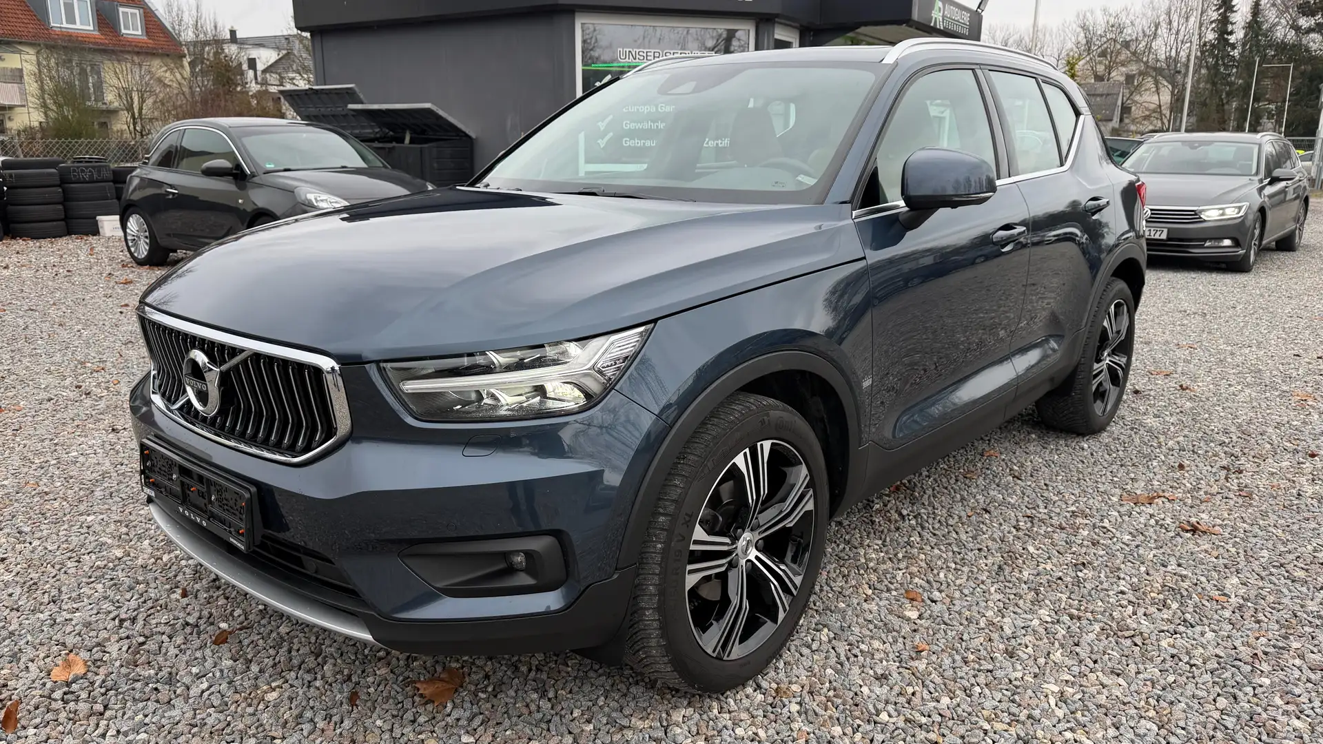 Volvo XC40 Inscription 2WD*NAVI*LED*SHZ*KAMERA*1 HAND* Blau - 1