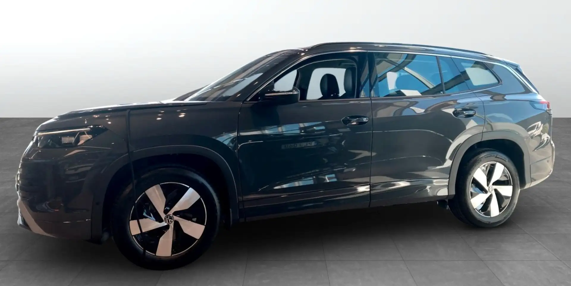 Volkswagen Tayron 1.5 eTSI OPF DSG Grau - 2