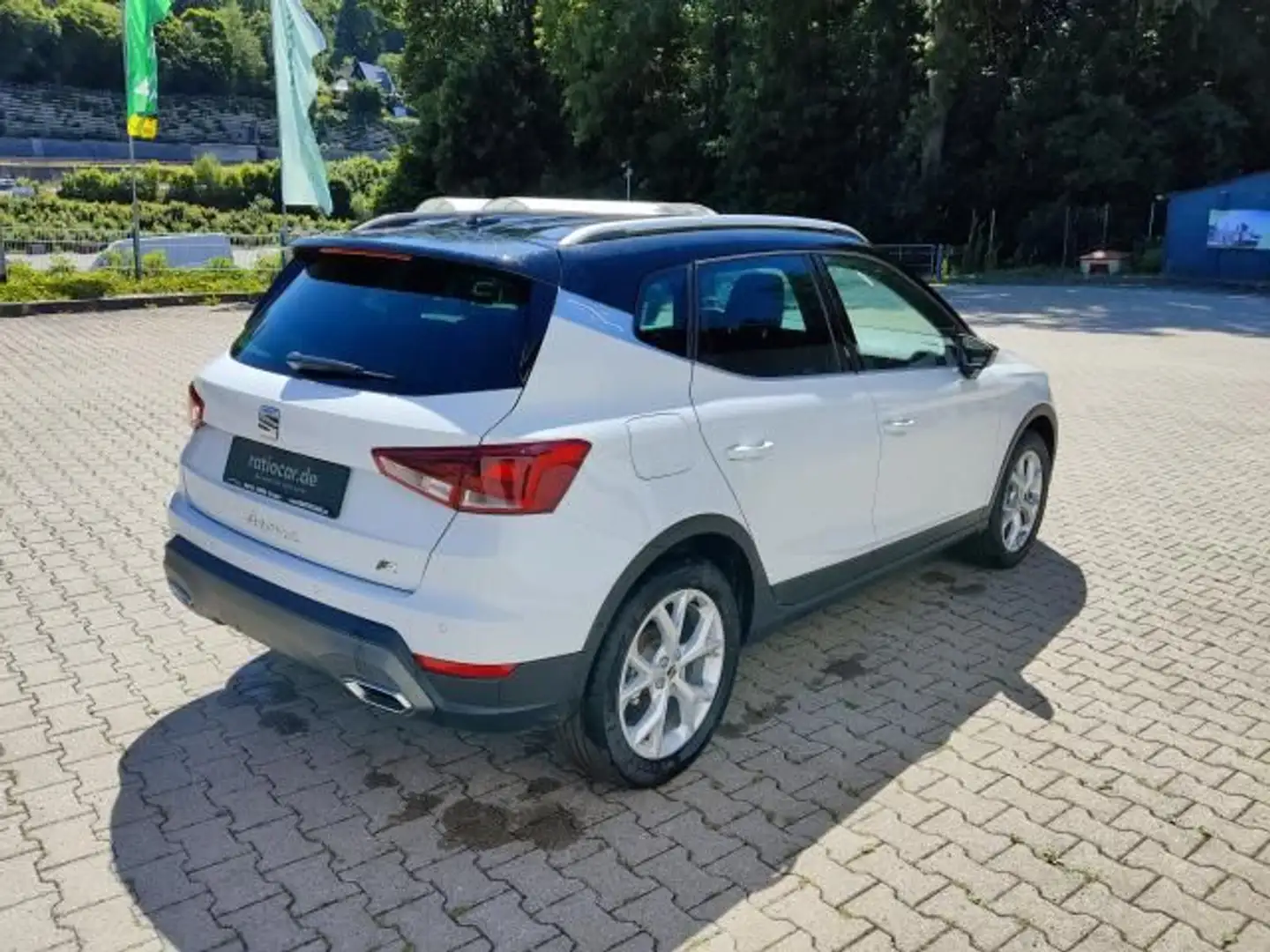 SEAT Arona ARONA FR 1.5 TSI DSG Wit - 2