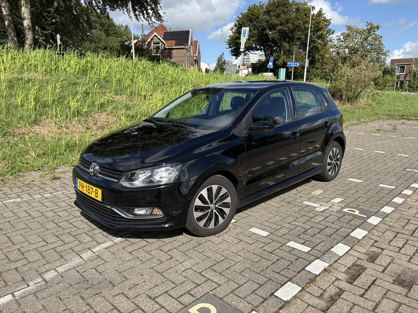 Volkswagen Polo 1.0 TSI 95PK AppleCarplay/ Airco/ Bleutooth Zwart - 1