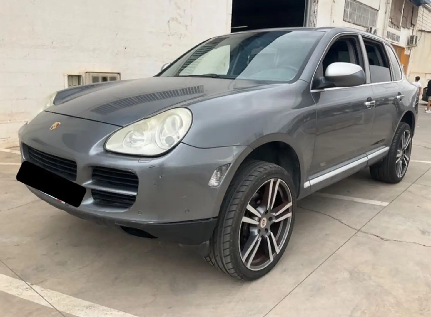 Porsche Cayenne Grau - 2