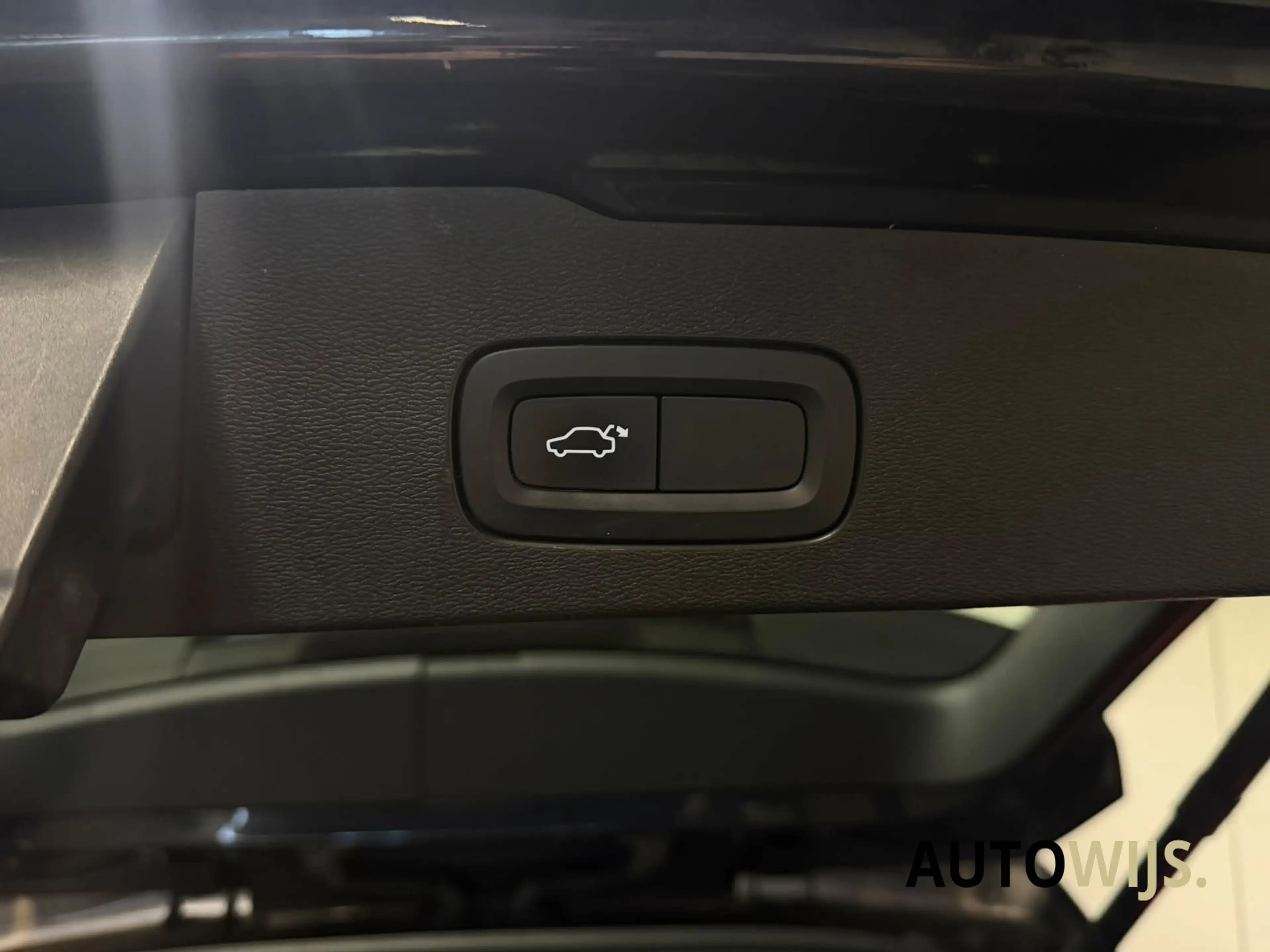 Volvo V60 2.0 T6 Twin Engine AWD Momentum Pro|PANO|CAMERA|ST — photo 21