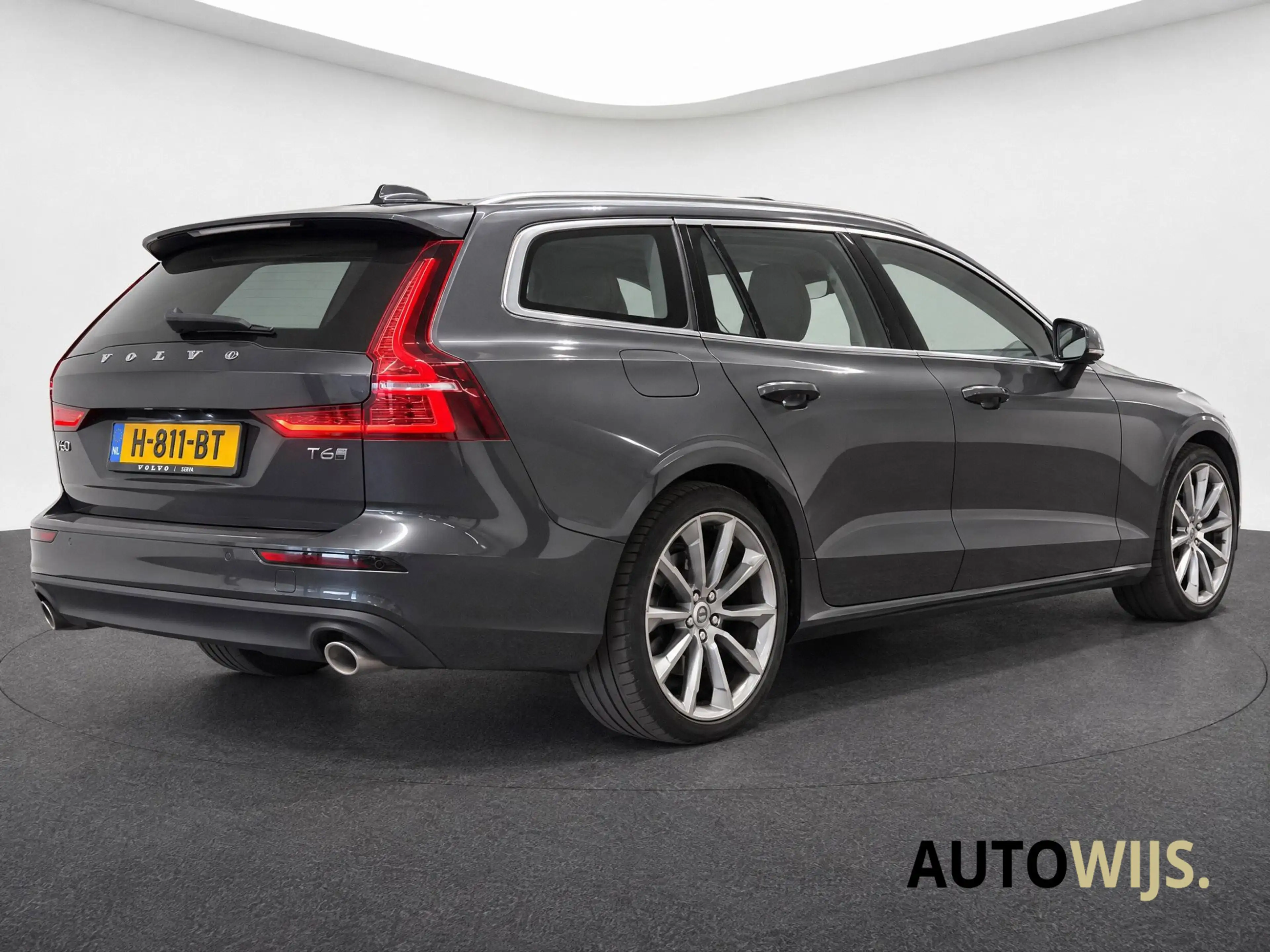 Volvo V60 2.0 T6 Twin Engine AWD Momentum Pro|PANO|CAMERA|ST — photo 12