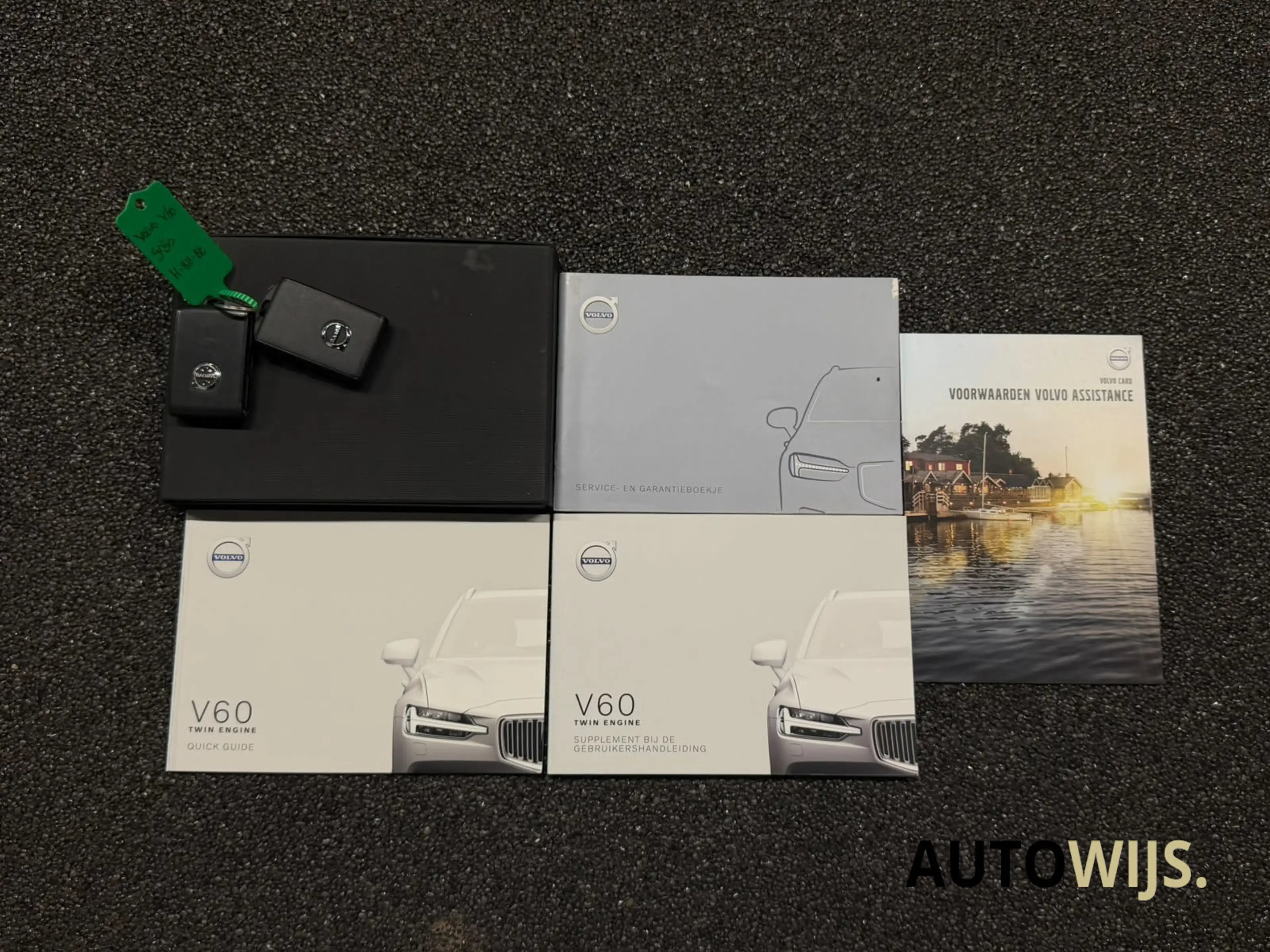 Volvo V60 2.0 T6 Twin Engine AWD Momentum Pro|PANO|CAMERA|ST — photo 22