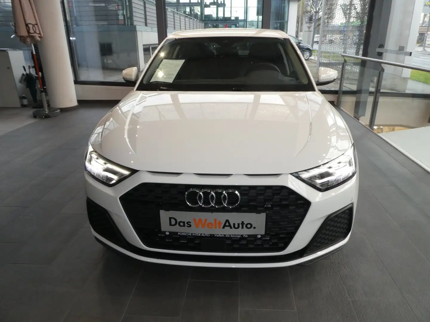 Audi A1 25 TFSI intense Weiß - 2