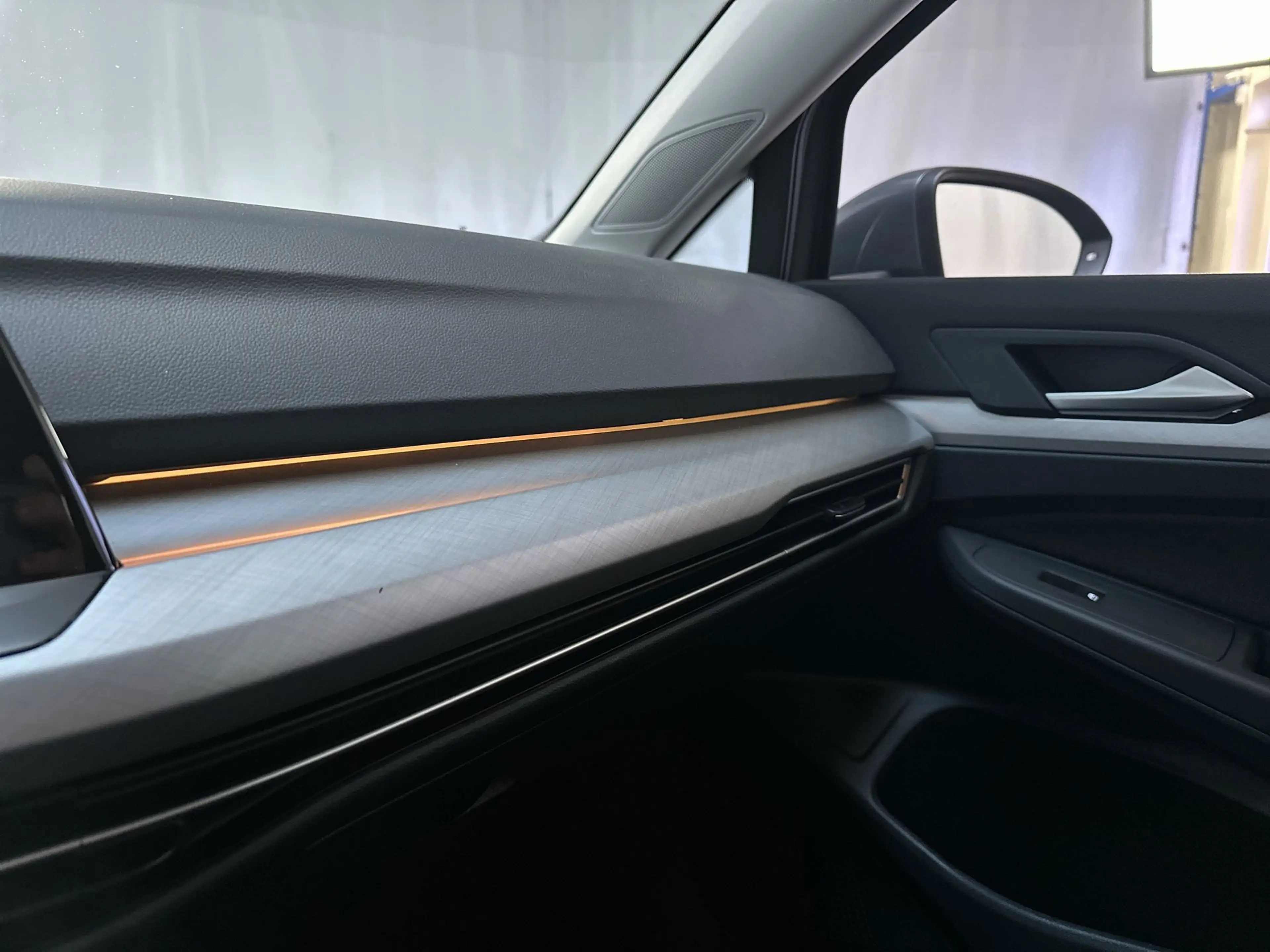 Volkswagen Golf 1.0 TSI 110pk Life Sfeerverlichting App-Connect Pa — photo 20