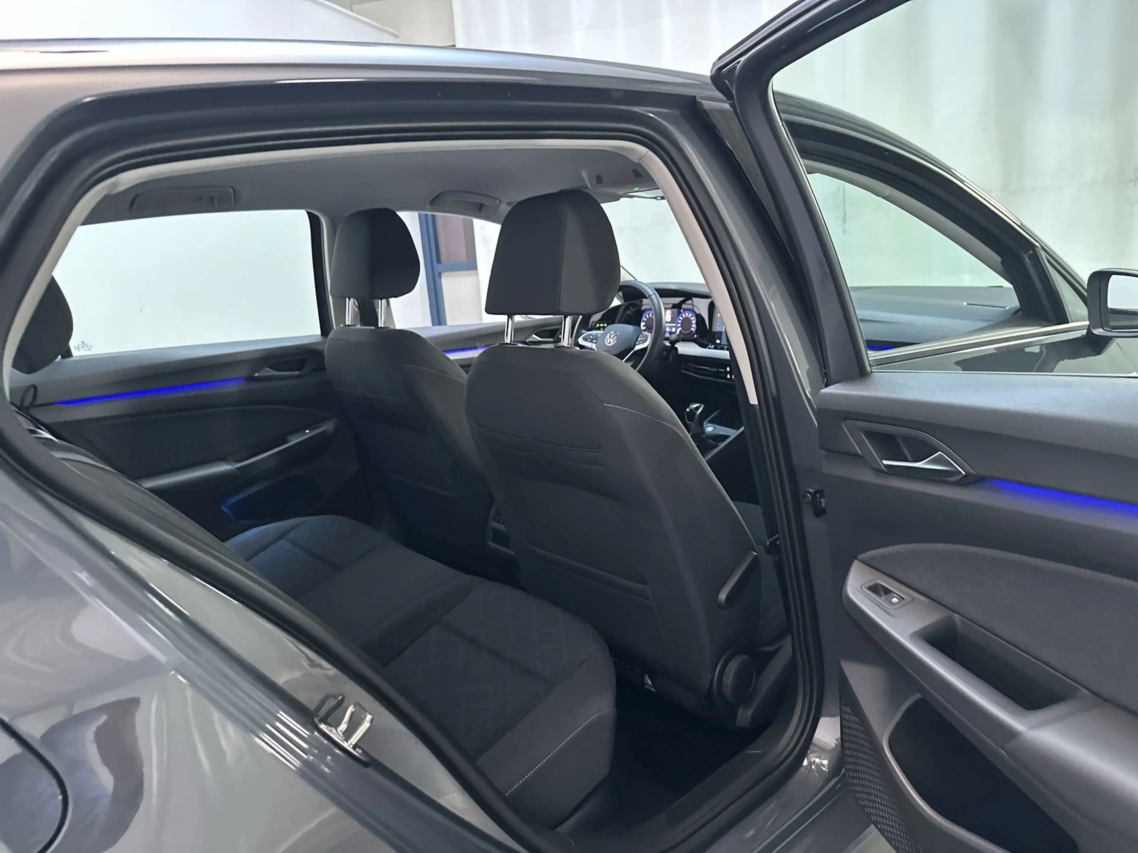 Volkswagen Golf 1.0 TSI 110pk Life Sfeerverlichting App-Connect Pa — photo 9