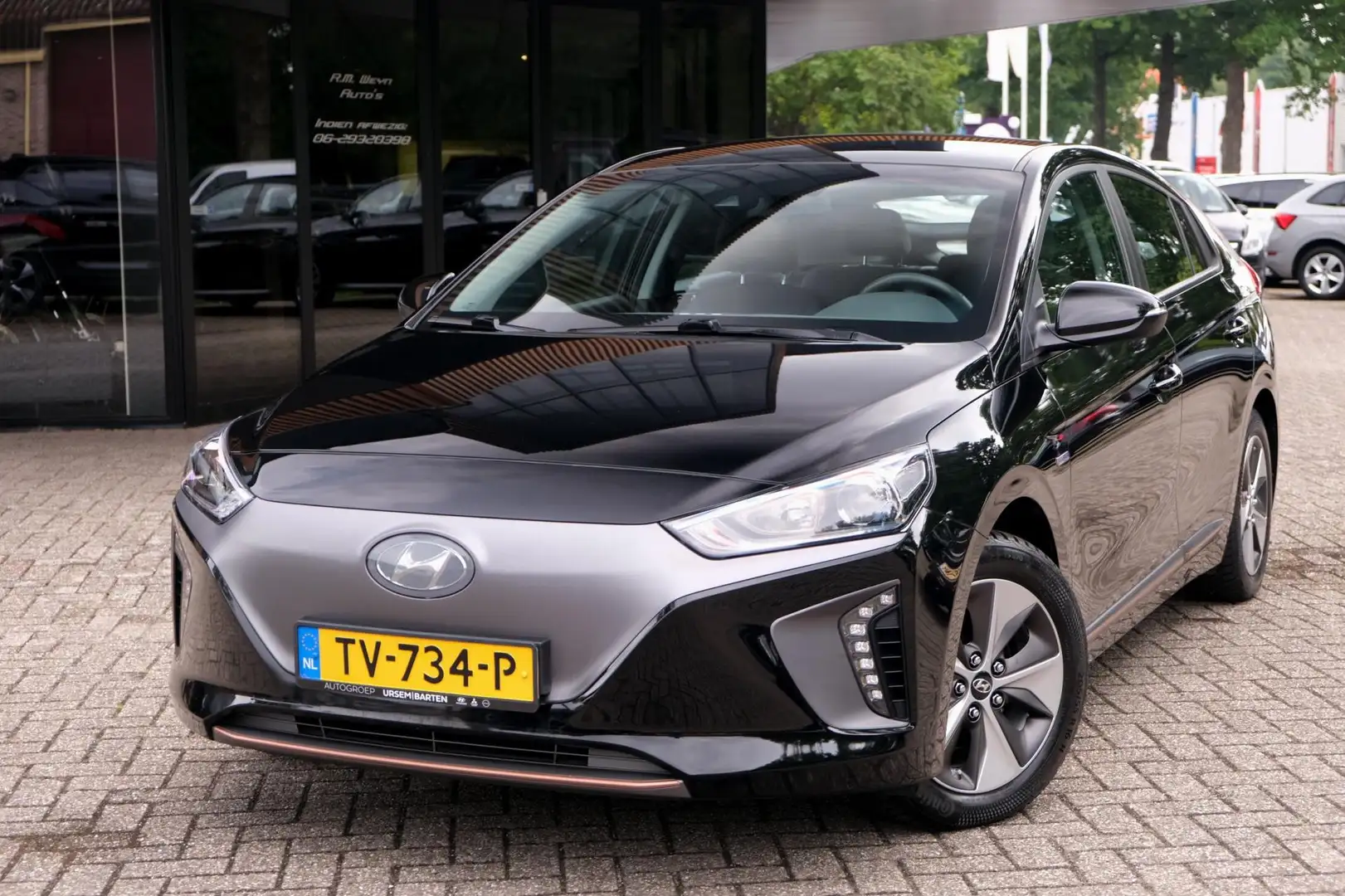Hyundai IONIQ Comfort EV/ACC/Camera/Carplay/Keyless/LED/1e Eigen Zwart - 1