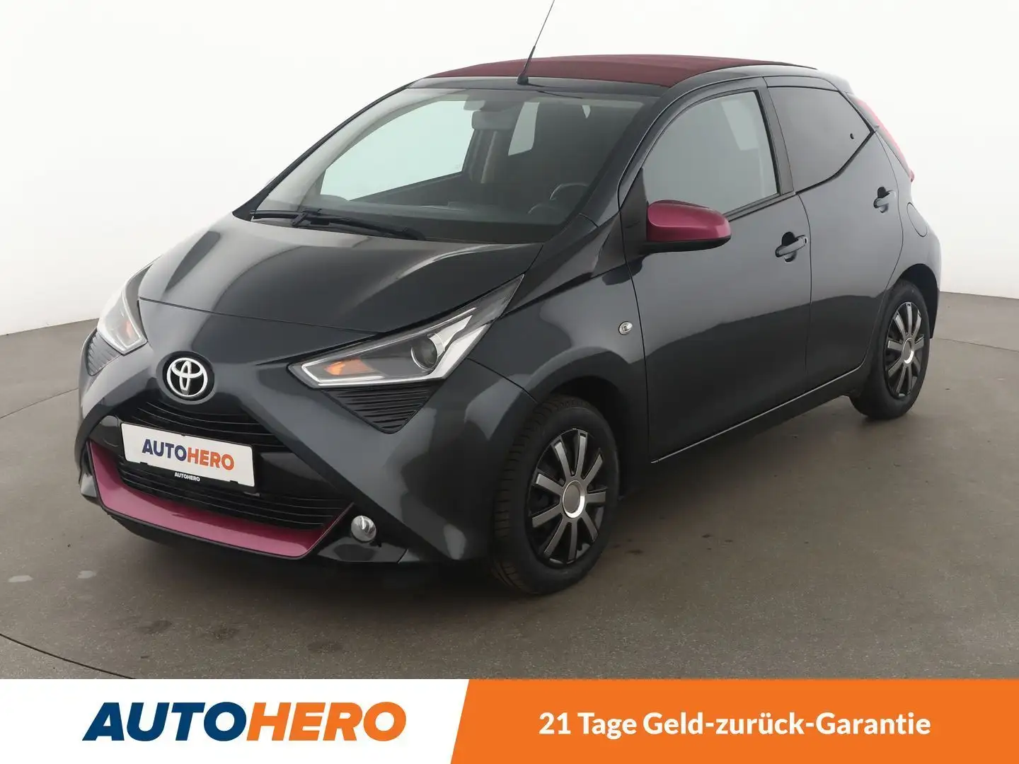 Toyota Aygo 1.0 X-Clusive*CAM*SHZ*KLIMA*GARANTIE* Grau - 1