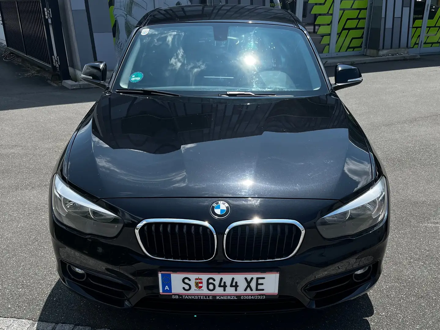BMW 118 118d Sport Line Aut. Sport Line Schwarz - 2