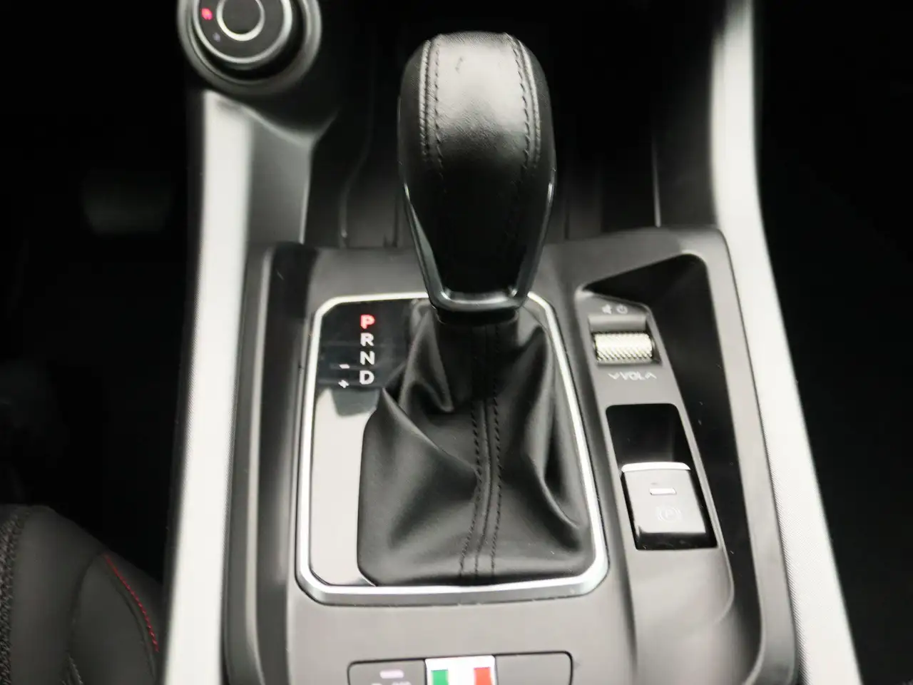 Alfa Romeo Tonale 2023 — фото 12