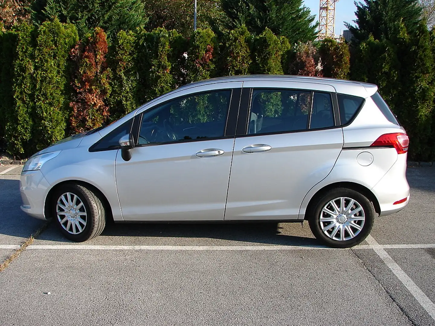 Ford B-Max B-MAX Trend 1,6 Duratorq TDCi *** GEBRAUCHTWAGE... Silber - 2