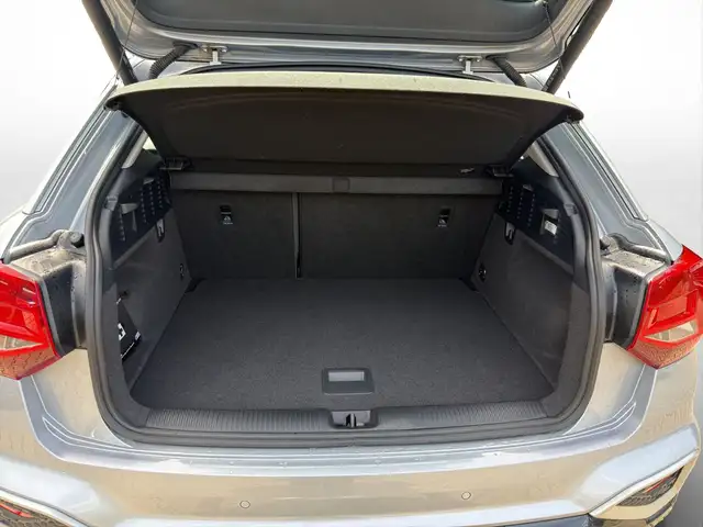 Audi Q2 view 11