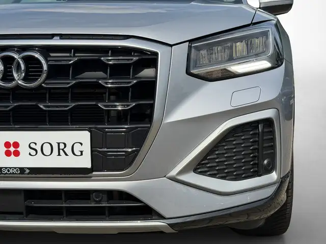 Audi Q2 view 12