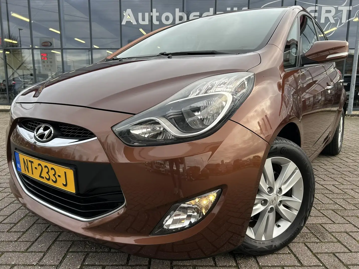 Hyundai iX20 1.4 CVVT i-Catcher / Leder / Cruise control / Trek Braun - 2