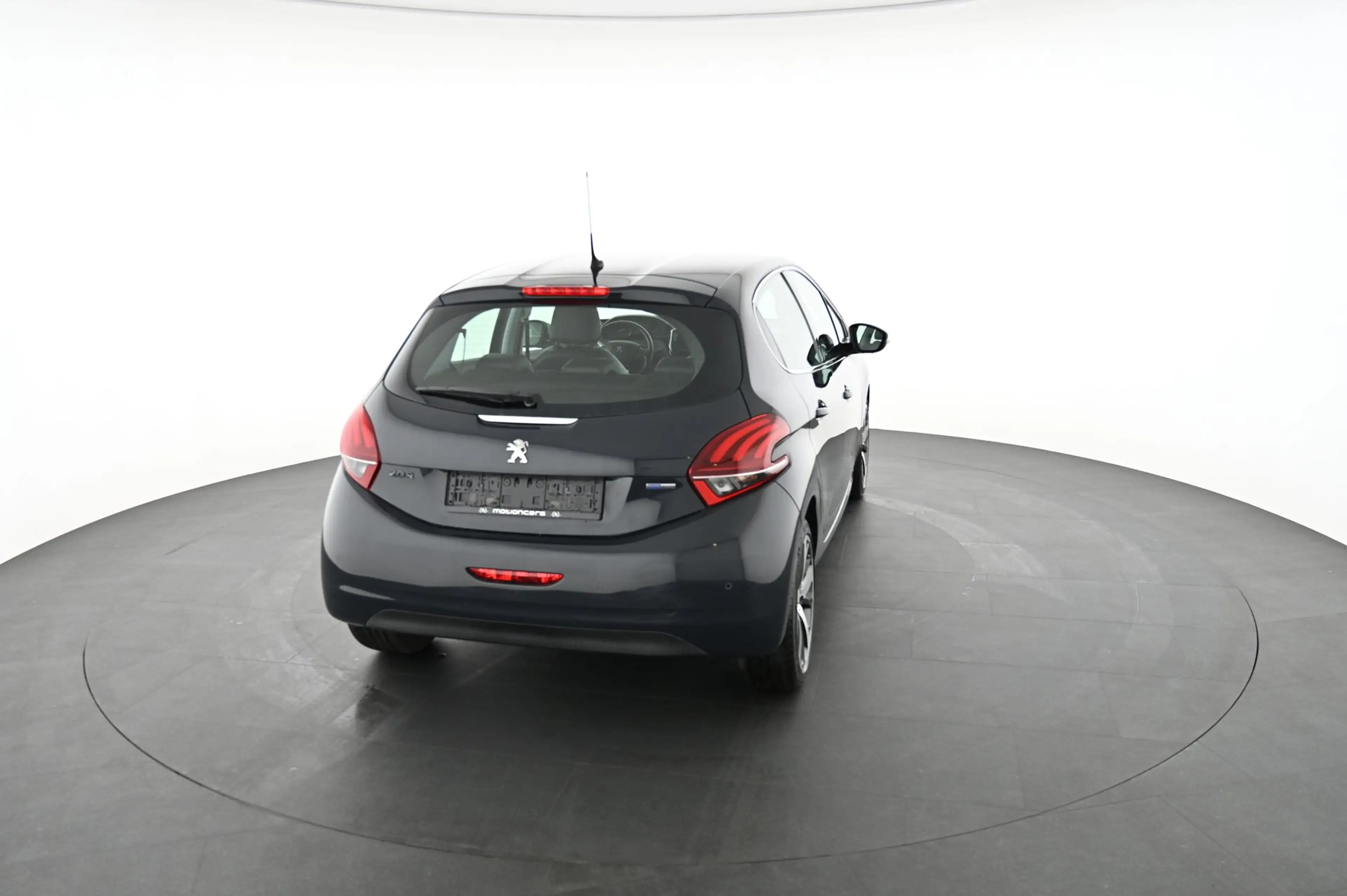 Peugeot 208 1.2 PureTech 110 Allure Pickerl NEU — photo 12