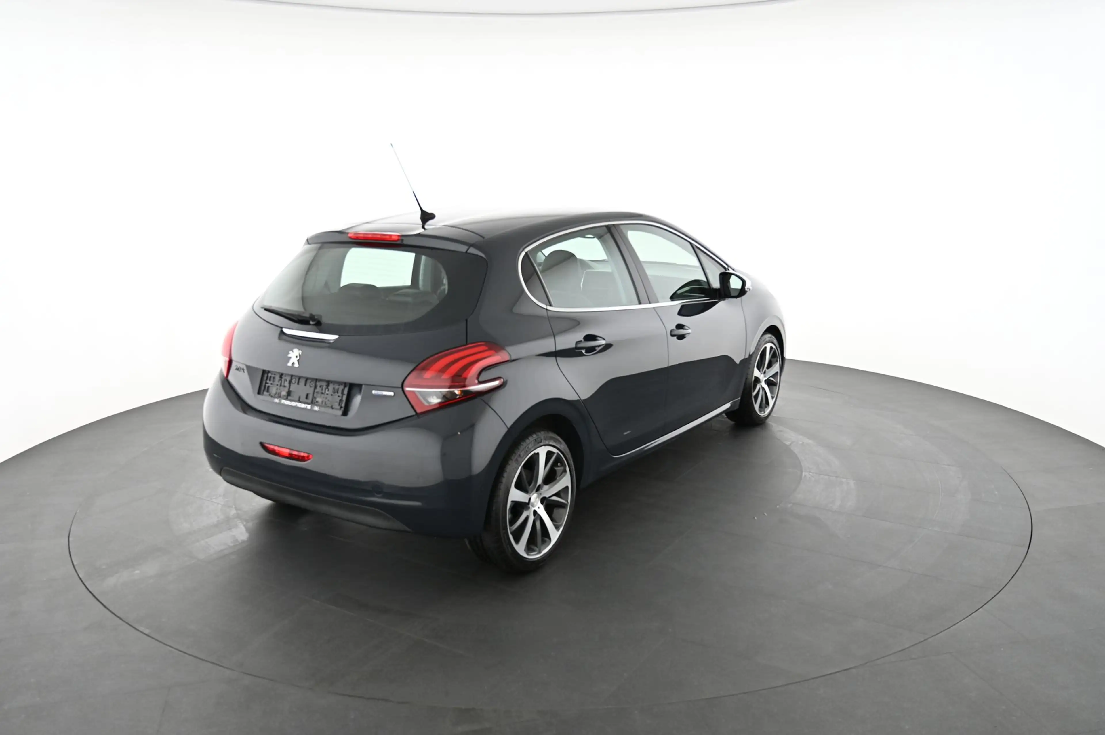 Peugeot 208 1.2 PureTech 110 Allure Pickerl NEU — photo 2
