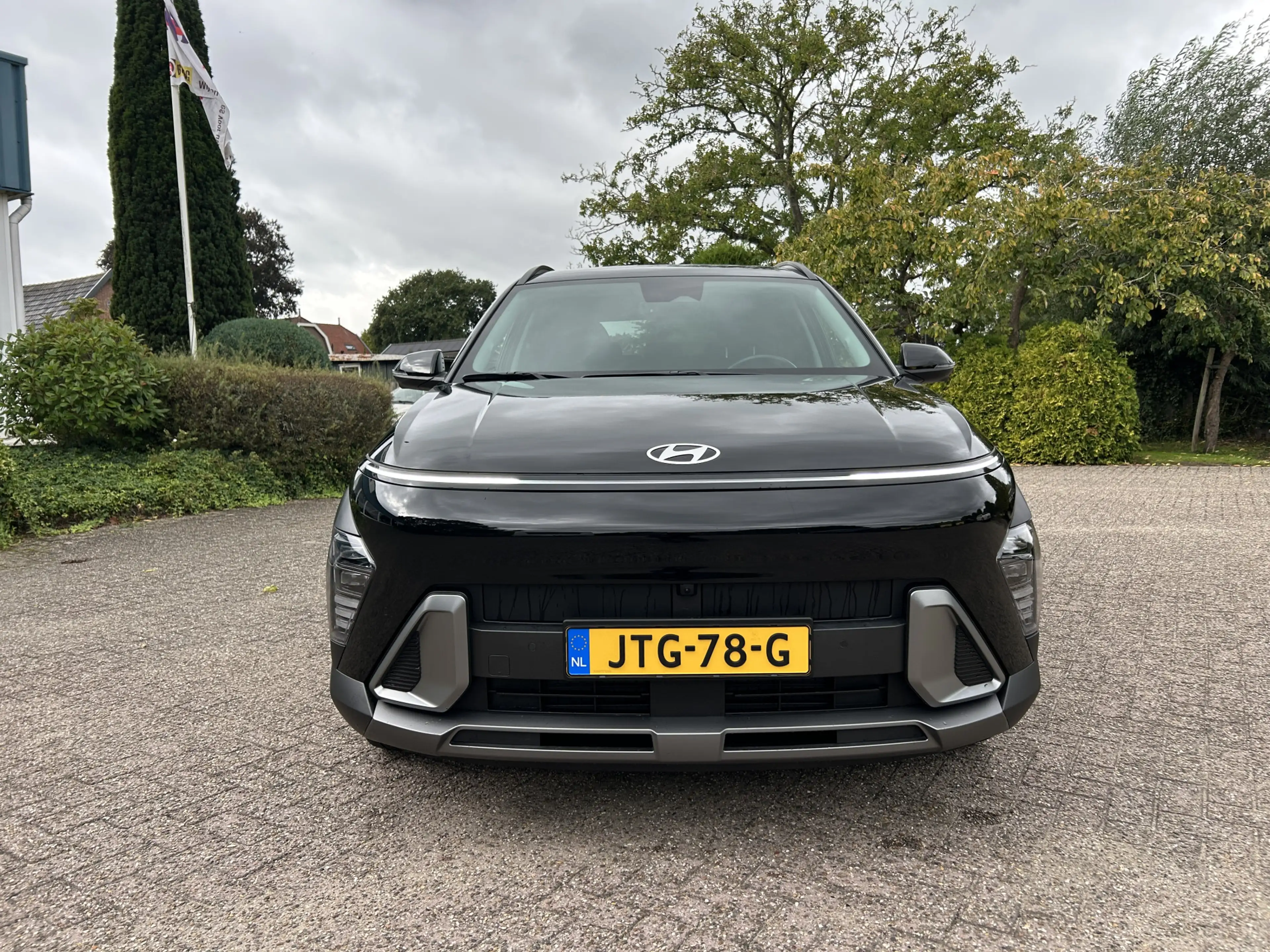 Hyundai KONA 1.6 GDI HEV Premium — photo 8