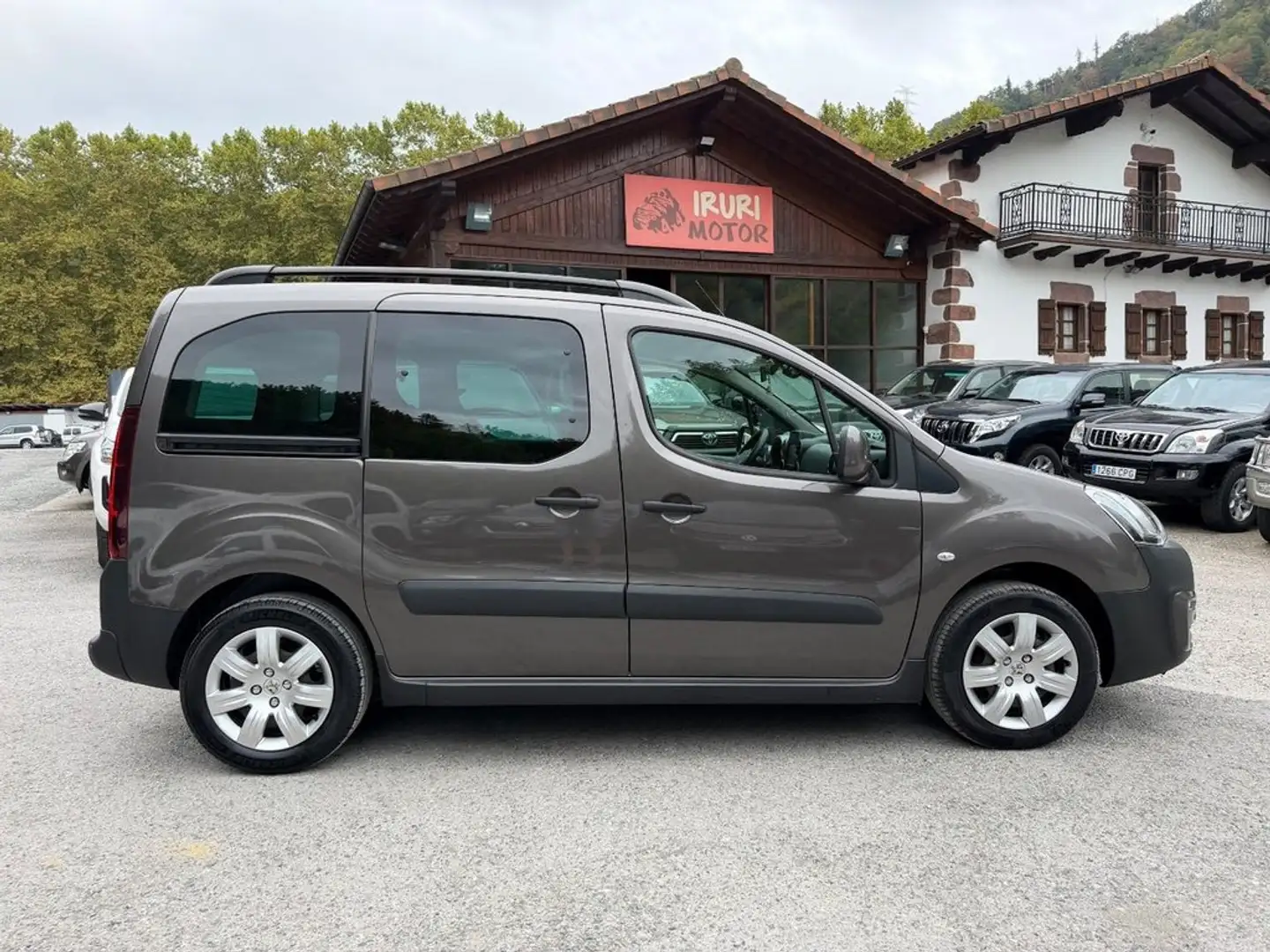 Peugeot Partner Tepee 1.6BlueHDI Outdoor 100 Beige - 1