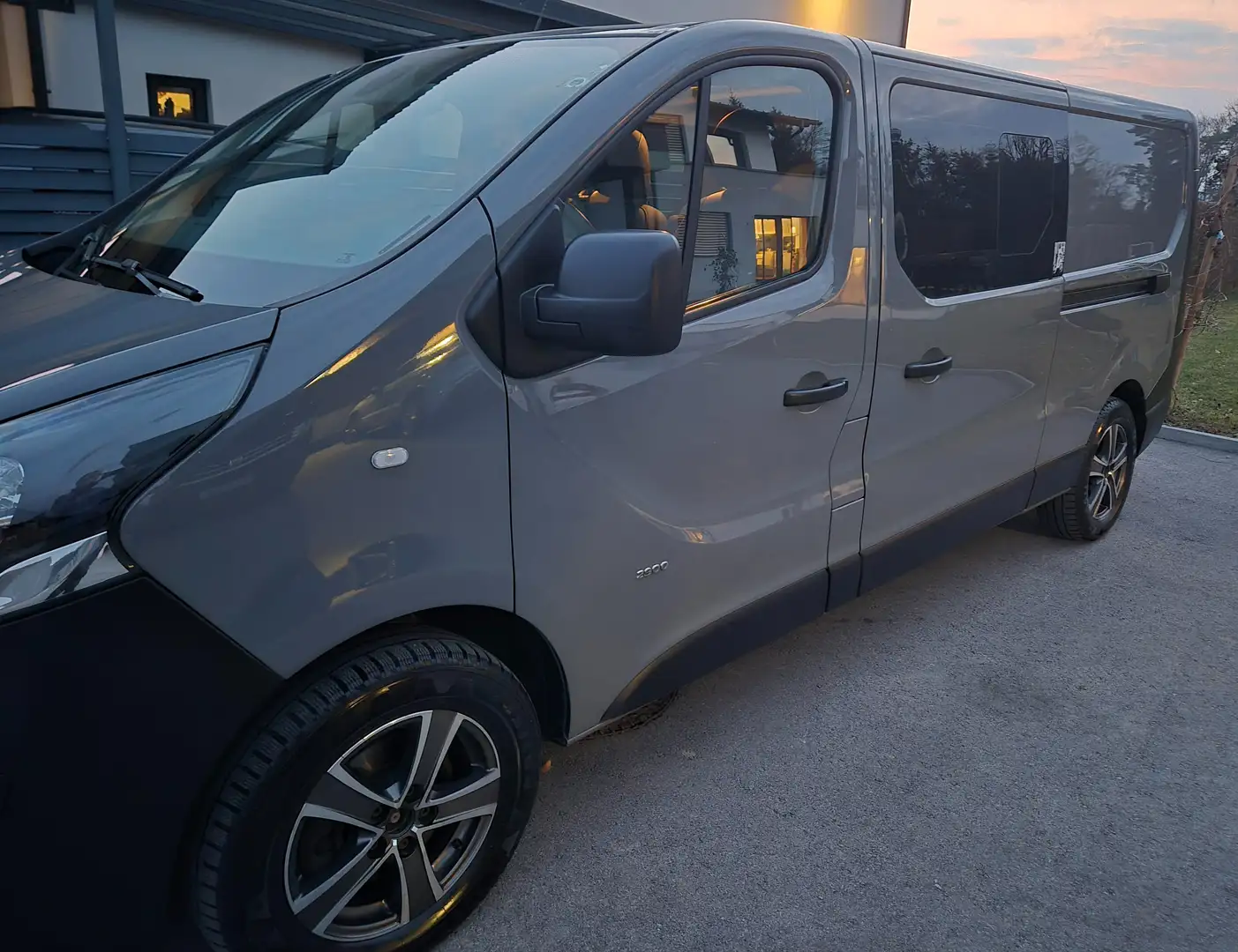 Opel Vivaro Vivaro Combi L2H1 1,6 BiTurbo CDTI ecoflex 2,9t Start/Stop Start/Stop Grau - 1