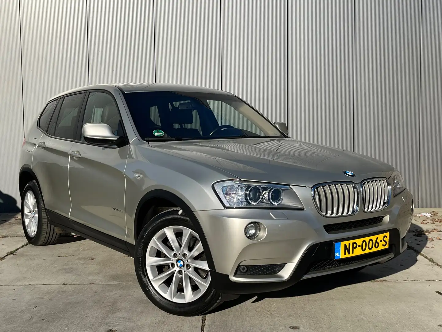 BMW X3 XDrive28i High Executive AUT / Trekhaak / Leder / Grijs - 2