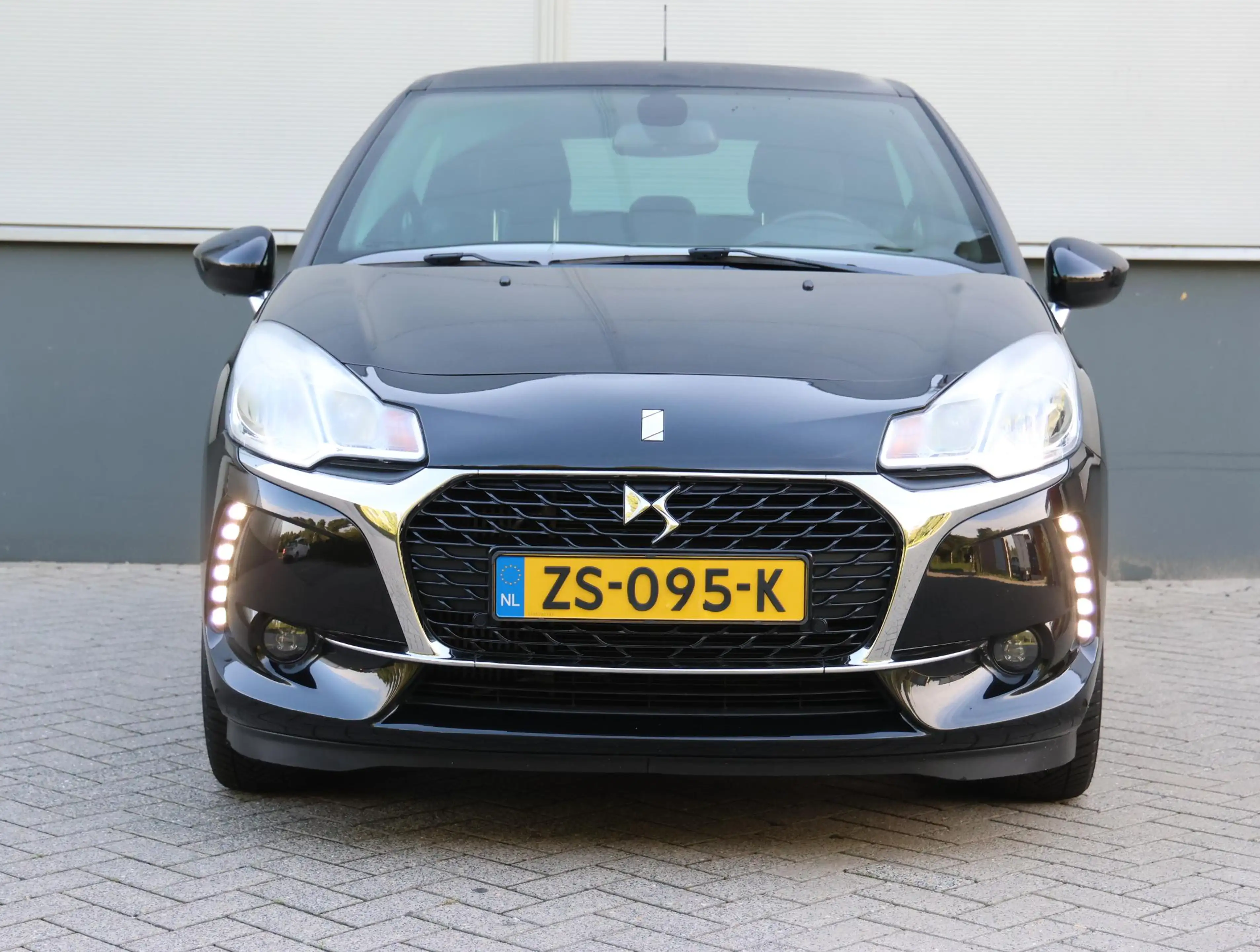DS Automobiles DS 3 1.2 PureTech Connected Chic | Automaat | LM Velgen — photo 5