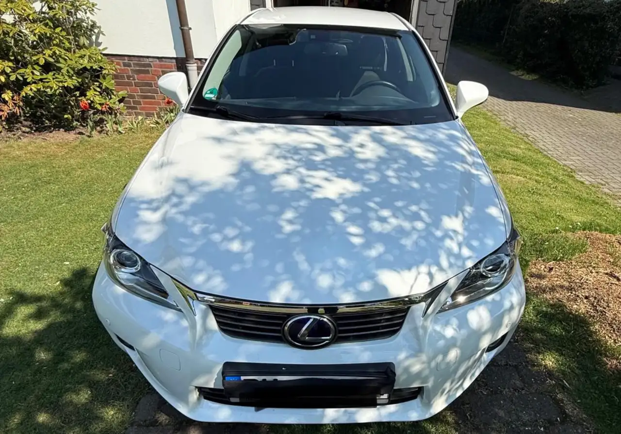 Lexus CT 200h
