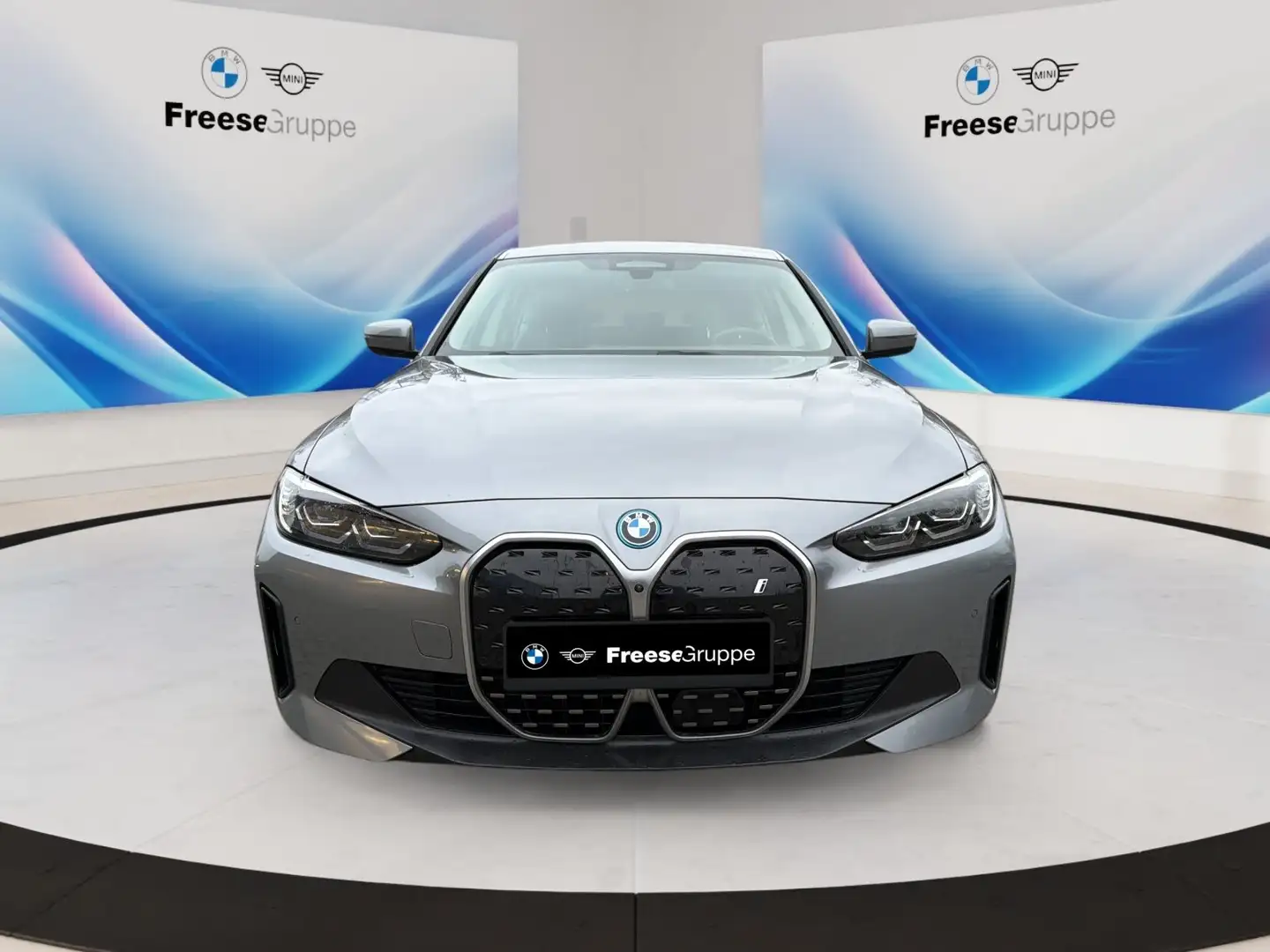 BMW i4 eDrive35 360° STANDHZ RFK SPORTSITZE LED SHZ Grau - 2