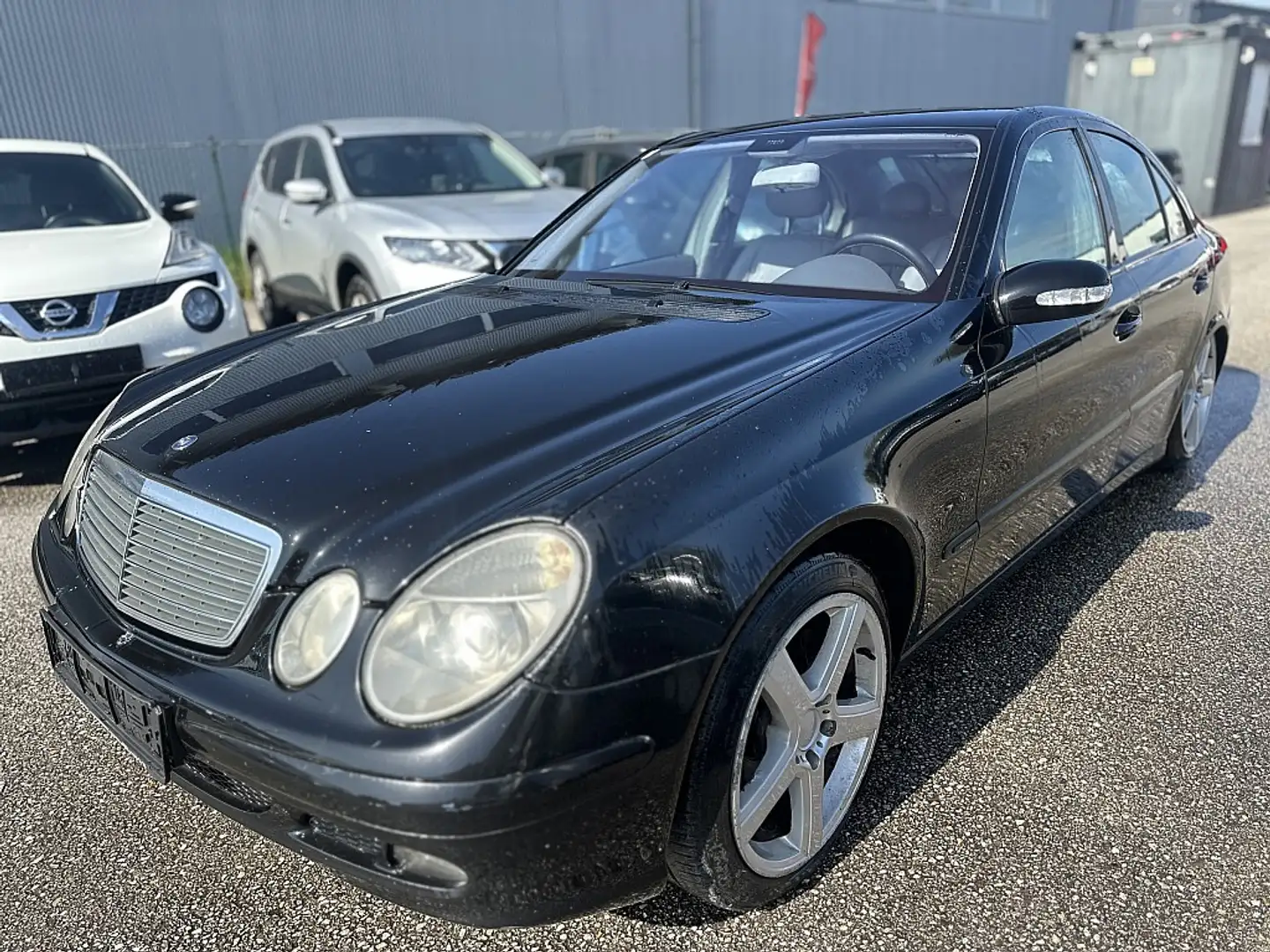 Mercedes-Benz E 200 Classic CDI Aut. Schwarz - 1