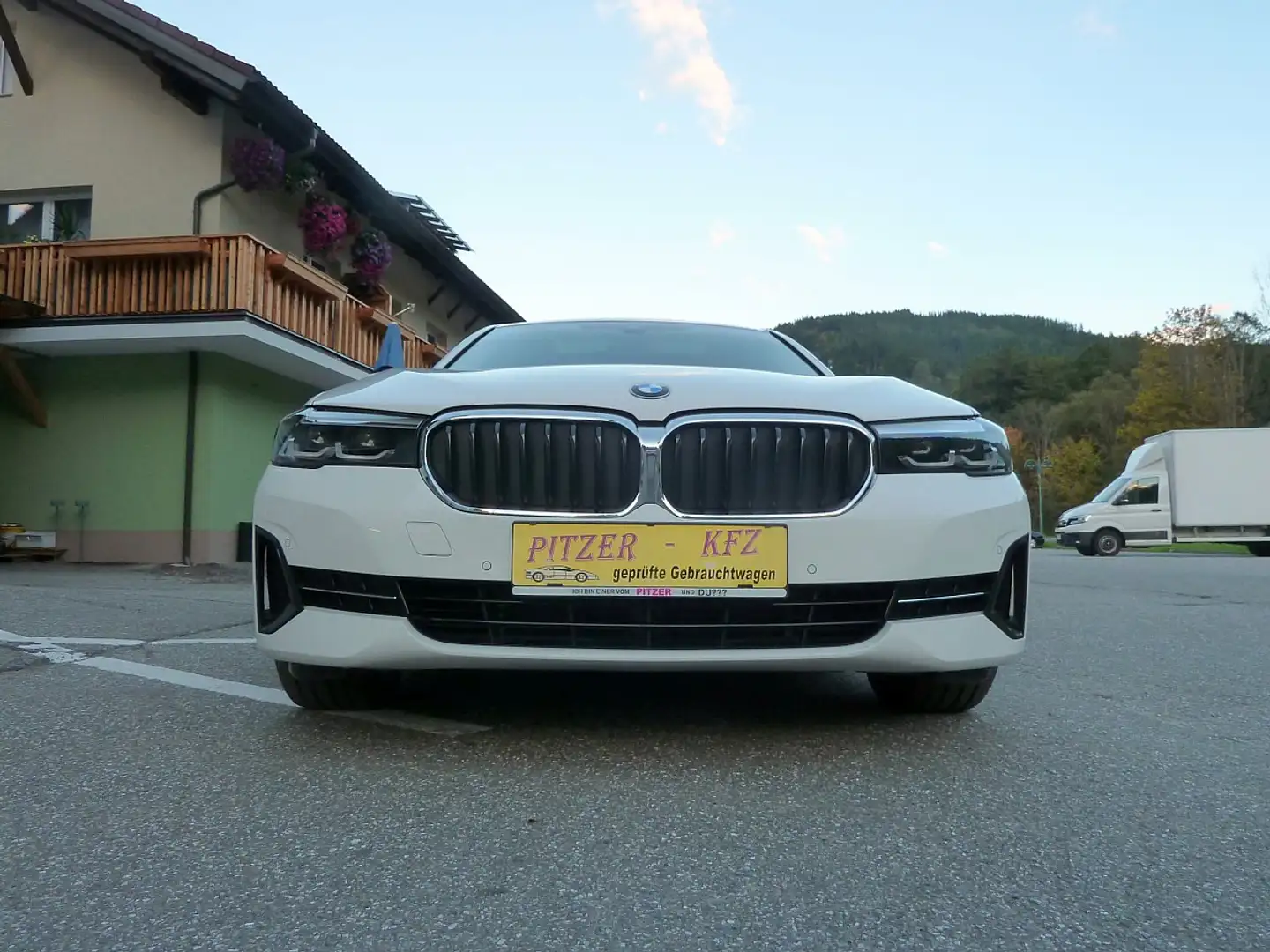 BMW 530 e xDrive Touring Aut. Wit - 1