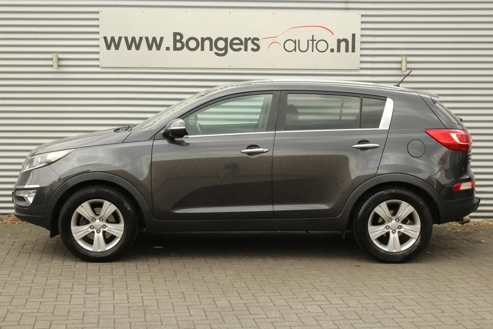 Kia Sportage 1.6 GDI X-ecutive + Grijs - 2