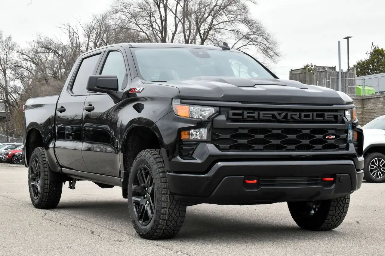 Chevrolet Silverado 1500 снимка Chevrolet Silverado 1500