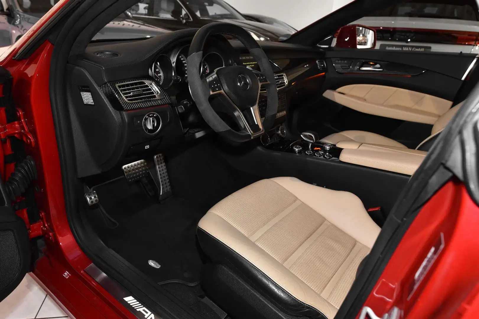 Mercedes-Benz CLS 63 AMG Performance *Designo* Massage* Rot - 2
