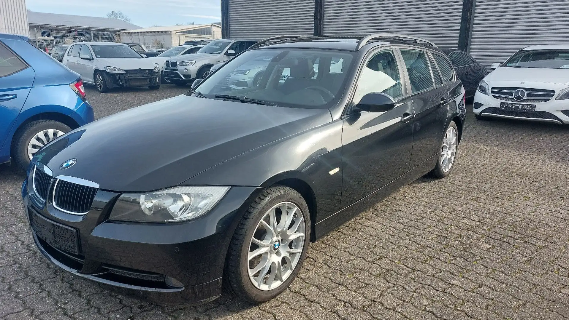 BMW 320 3 Touring 320i Noir - 1