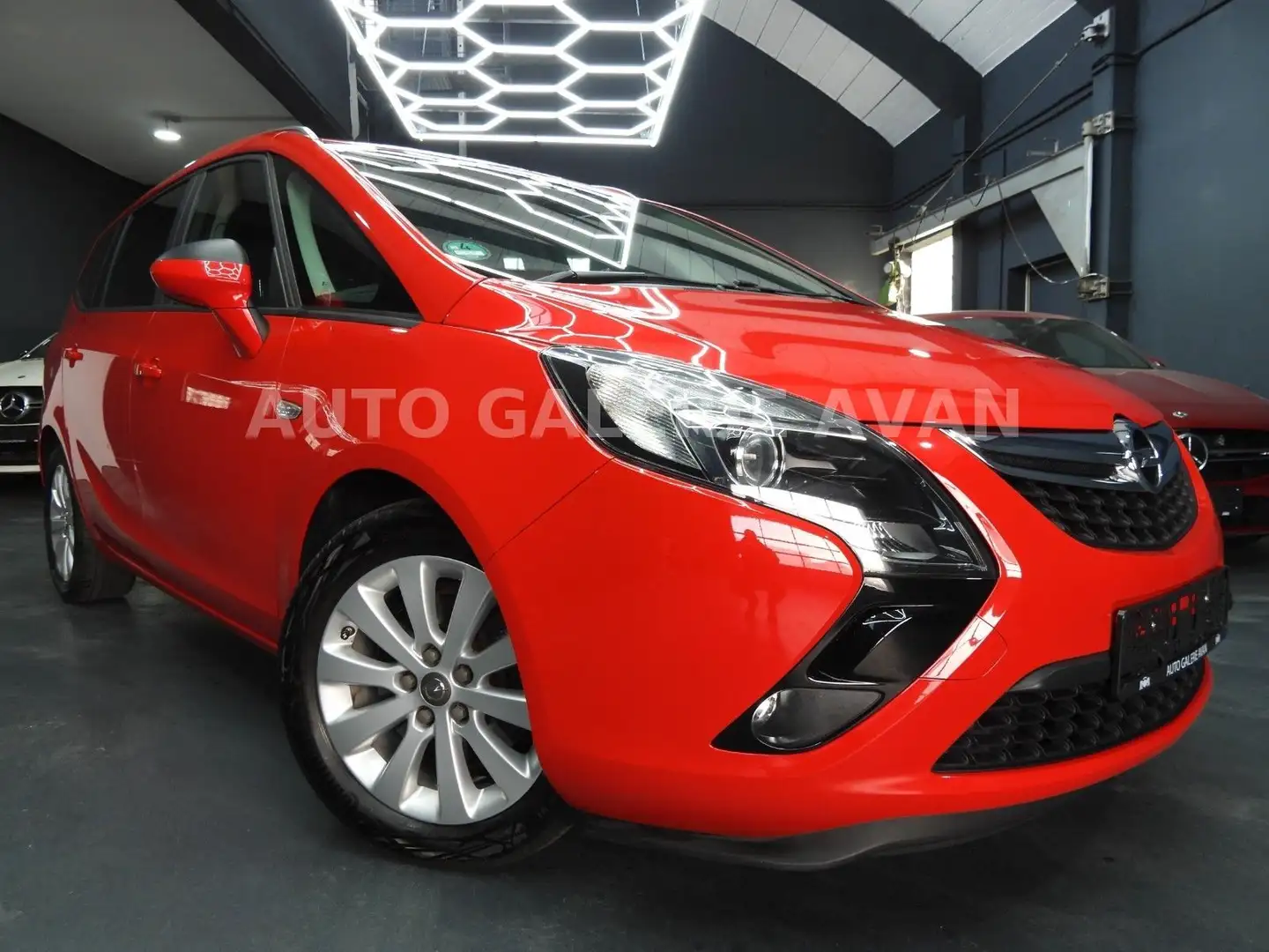 Opel Zafira C Tourer Edition Roşu - 2