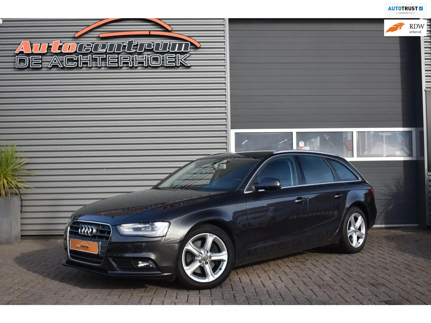 Audi A4 Avant 2.0 TFSI Pro Line Adaptive Cruise control / Grau - 1