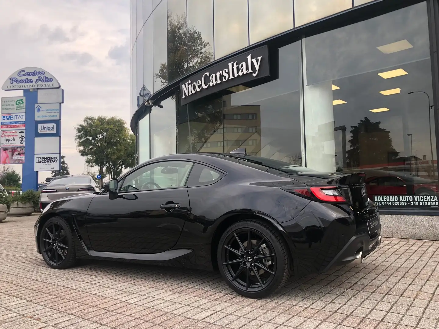Toyota GR86 IN SEDE 2024 3400 KM AUTO GARANZIA UFFICIALE Nero - 1