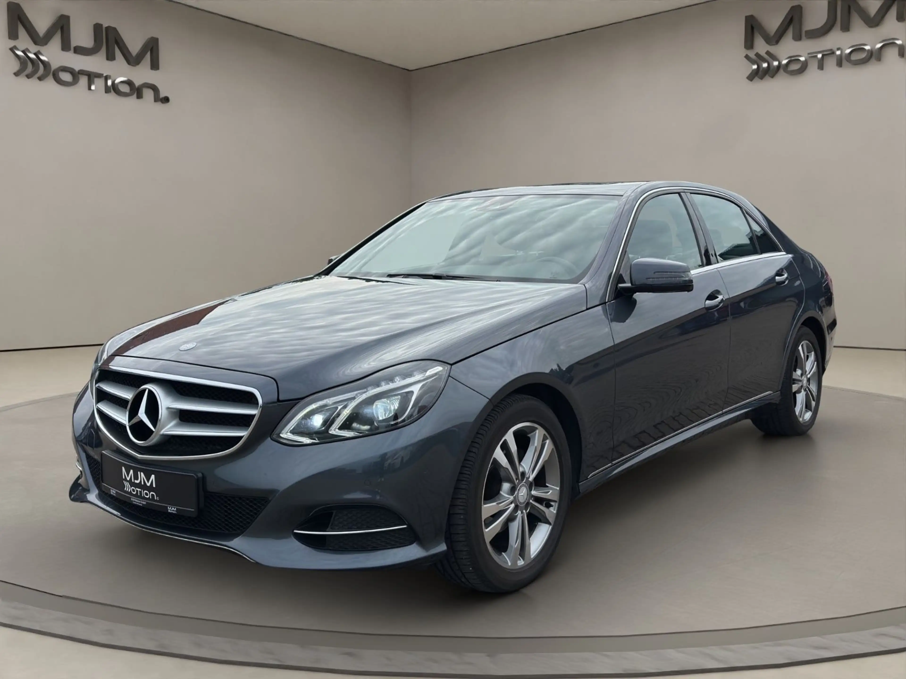 Mercedes-Benz E 220 CDI BlueEfficiency Navi LEDER LED PDC — photo 2