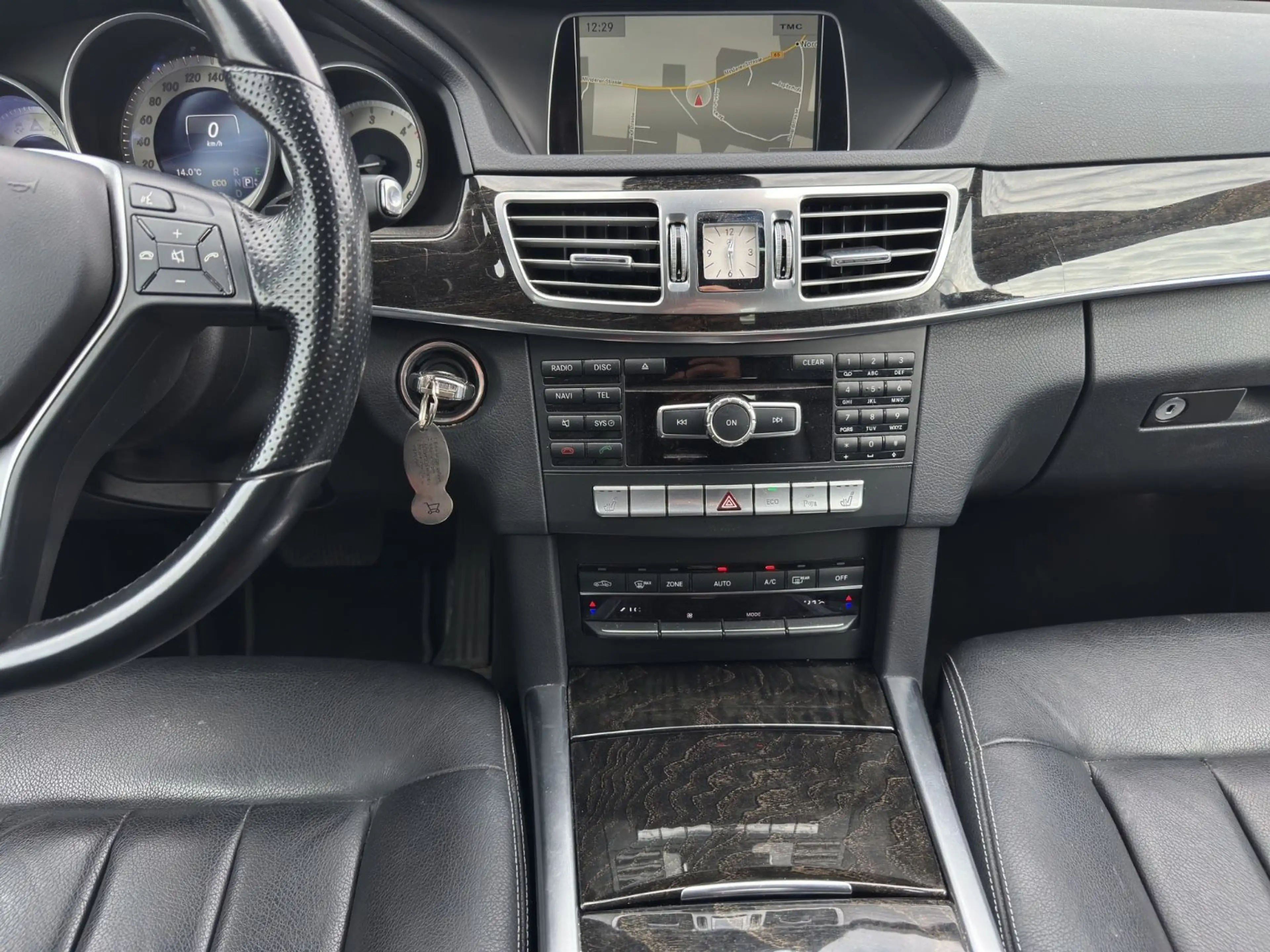 Mercedes-Benz E 220 CDI BlueEfficiency Navi LEDER LED PDC — photo 9